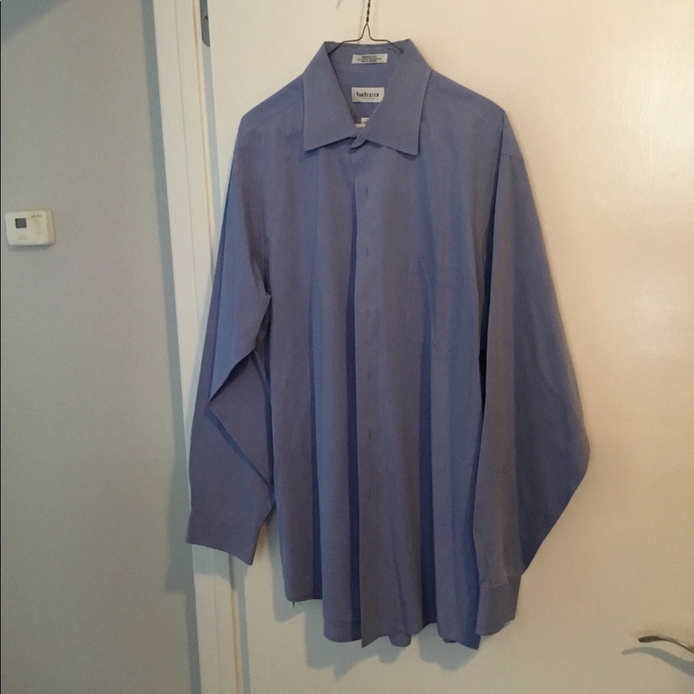 Van Heusen Men’s shirt